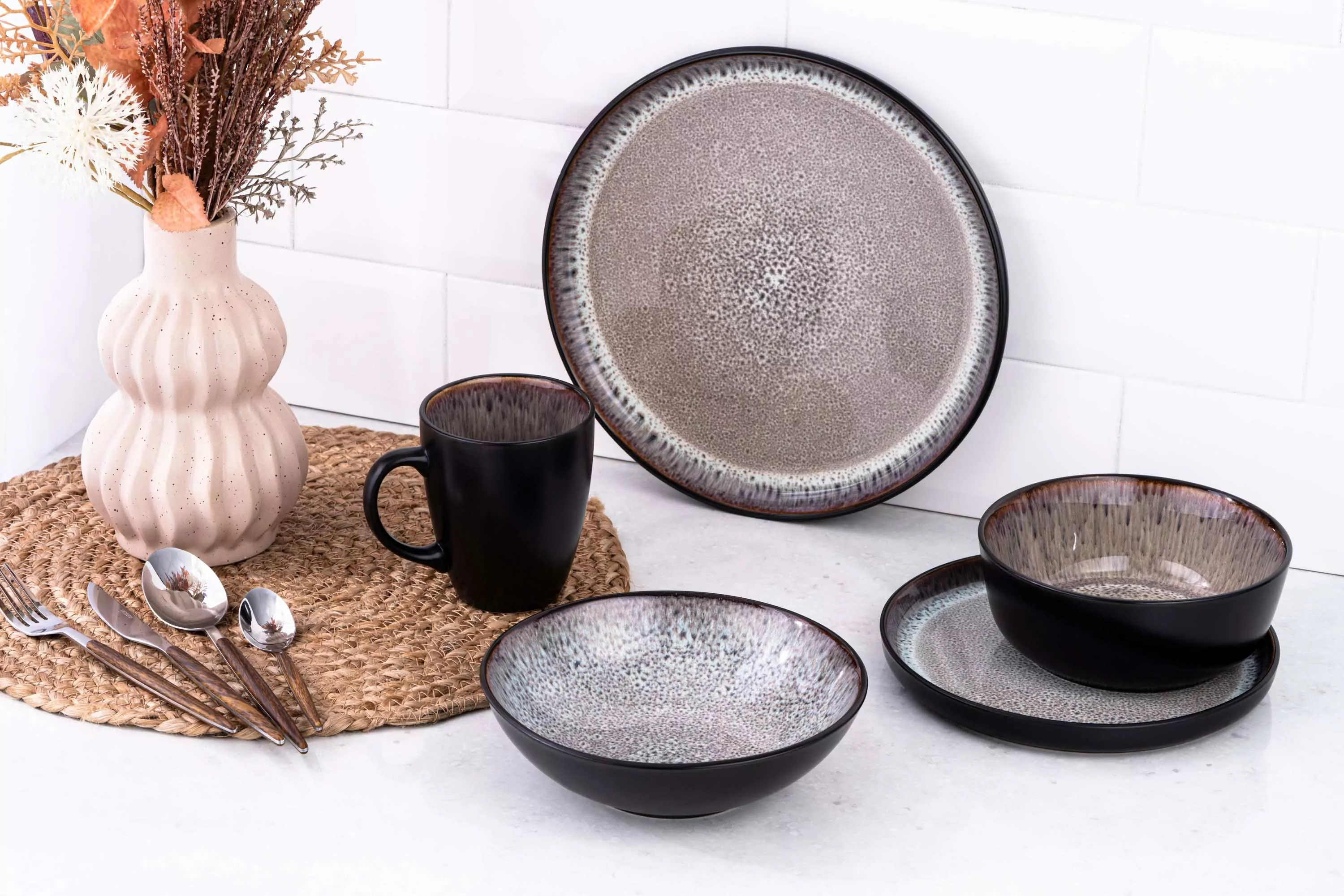 Столовий сервіз Ardesto Bolzano black-brown 17 предметів