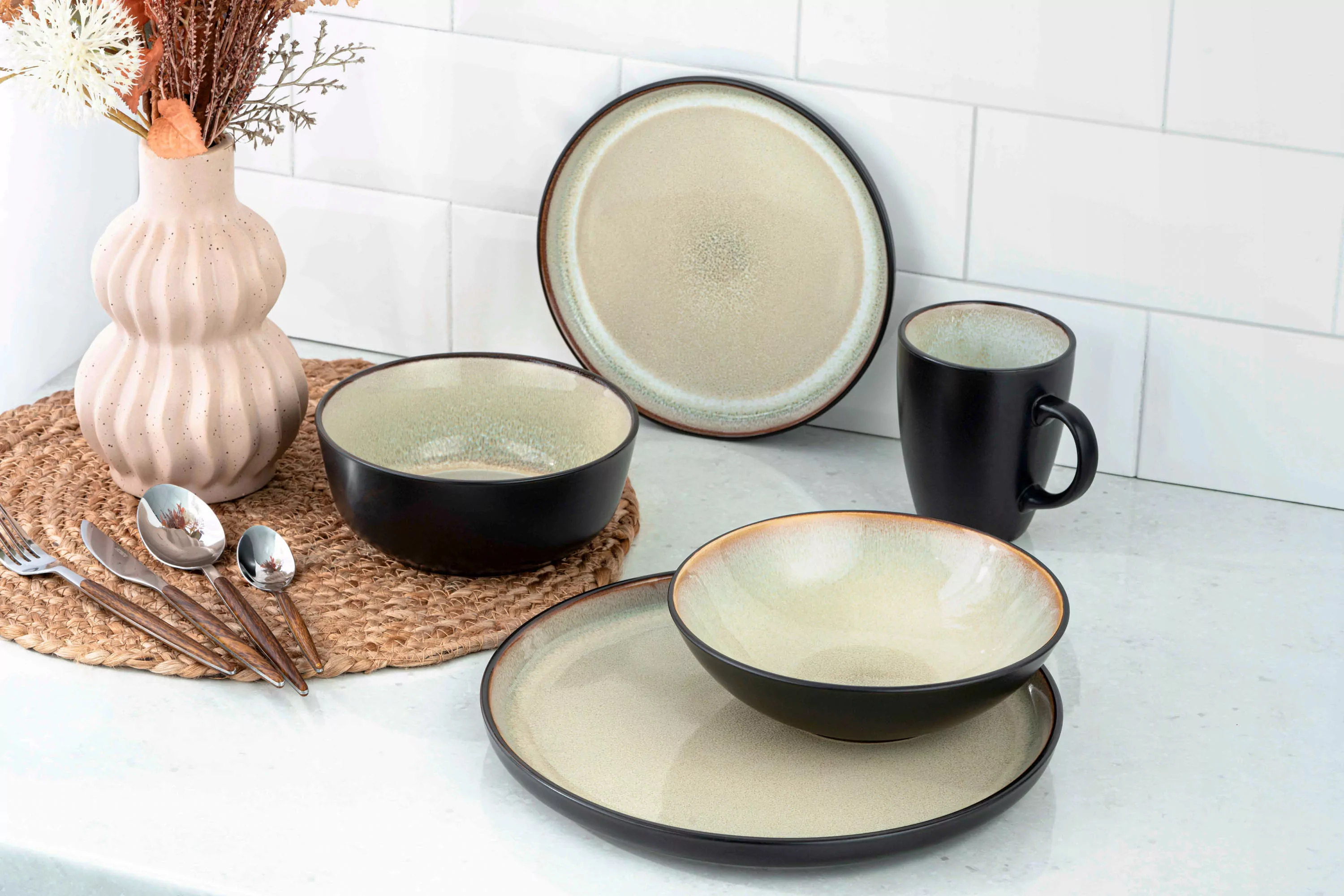 Столовий сервіз Ardesto Bolzano black-green 17 предметів